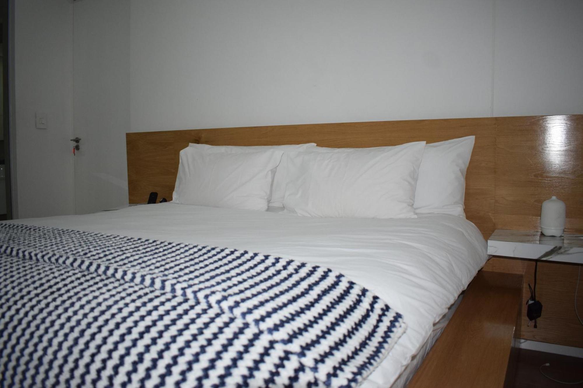 Sandton Apartment 15 West Road South โจฮันเนสเบิร์ก ภายนอก รูปภาพ