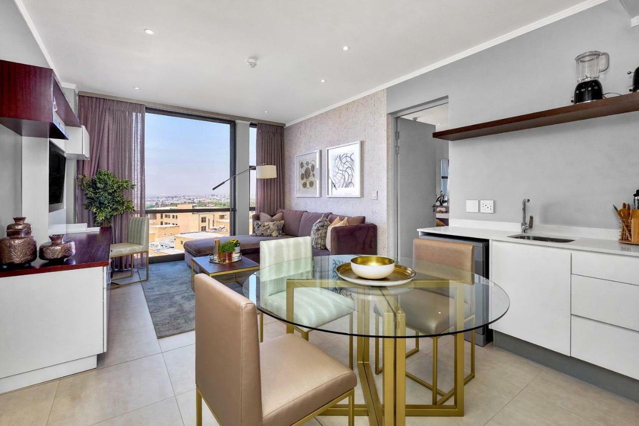 Sandton Apartment 15 West Road South โจฮันเนสเบิร์ก ภายนอก รูปภาพ