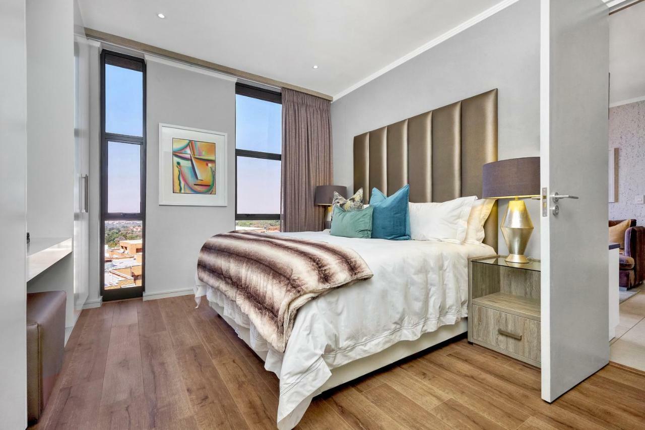 Sandton Apartment 15 West Road South โจฮันเนสเบิร์ก ภายนอก รูปภาพ