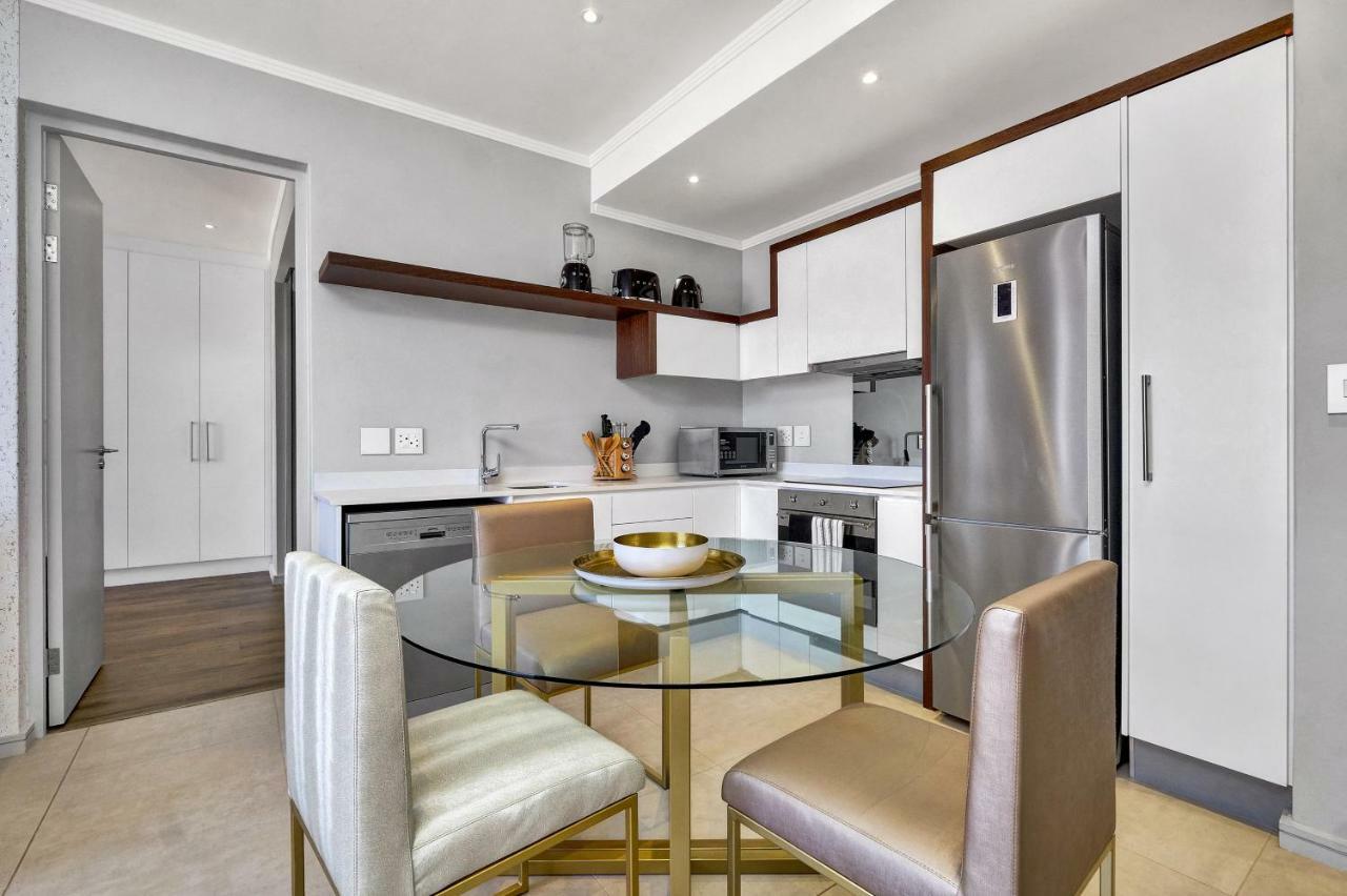 Sandton Apartment 15 West Road South โจฮันเนสเบิร์ก ภายนอก รูปภาพ